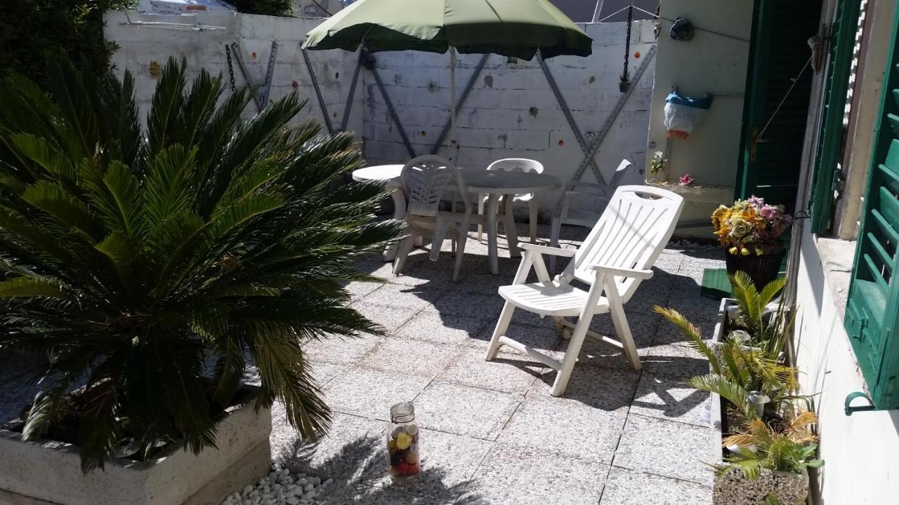 Apartamento Chez L'Homme Tranquille Arena Metato Exterior foto